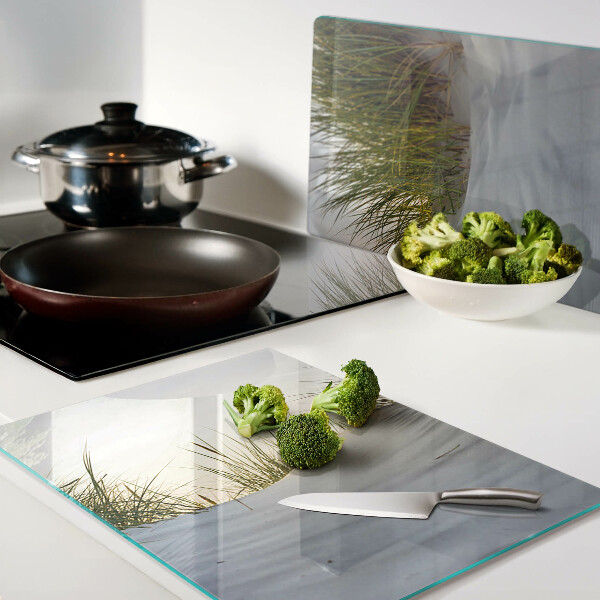 Schneidebrett Grünes Gras vor dem Himmel