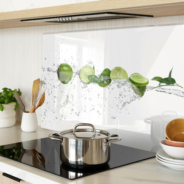 Schneidebrett glas Zitronen in Wasser