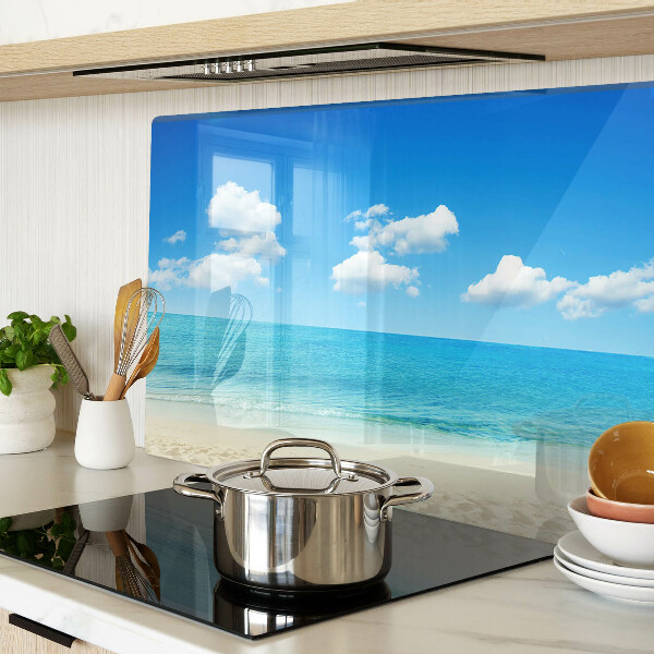 Schneidebrett Strand mit blauem Himmel