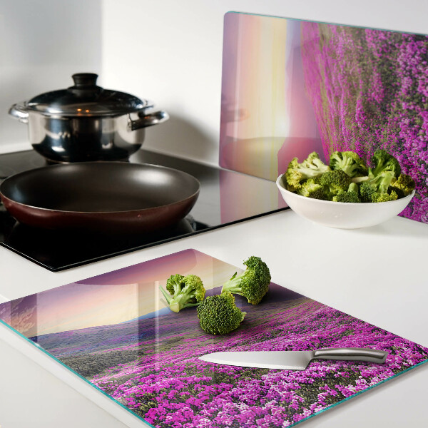 Schneidebrett Blumenlandschaft bei Sonnenuntergang