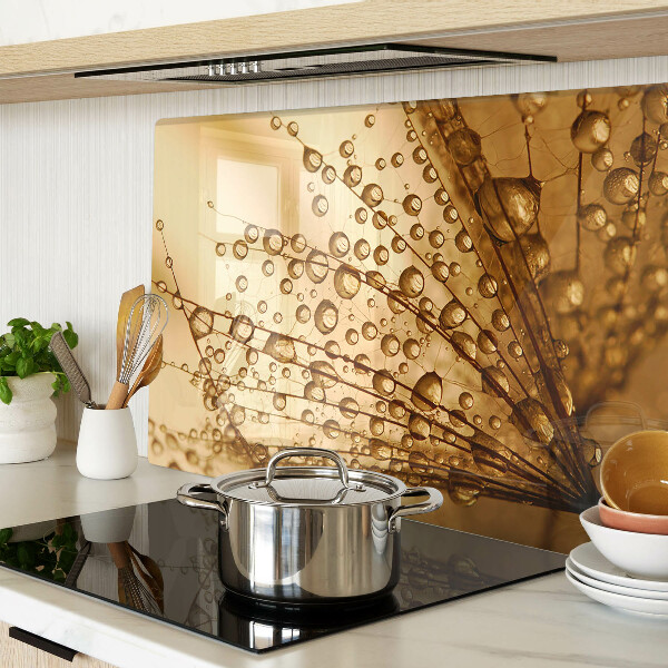 Schneidebrett mit Motiv von Wassertropfen auf einer Pflanze