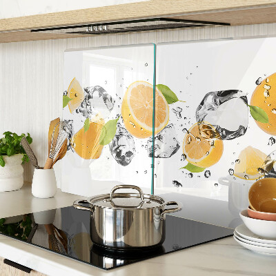 Schneidebrett mit Motiv von Zitronen und Eis