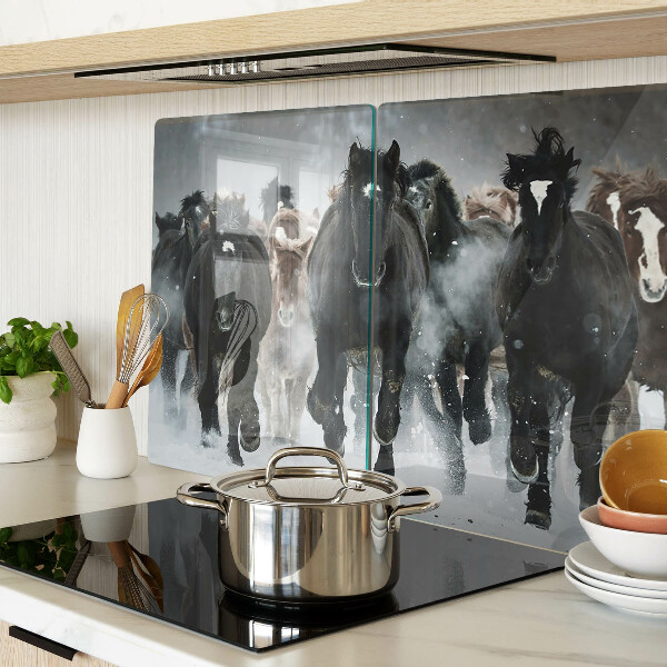 Glas-Schneidebrett mit Motiv galoppierender Pferde im Nebel