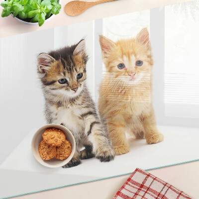 Schneidebrett Glas mit Katzenmotiv auf weißem Hintergrund