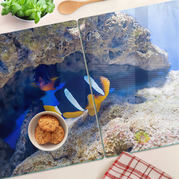 Glas schneidebrett Fische in einem Korallenriff