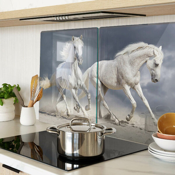 Schneidebrett Glas mit Motiv weißer Pferde in Bewegung