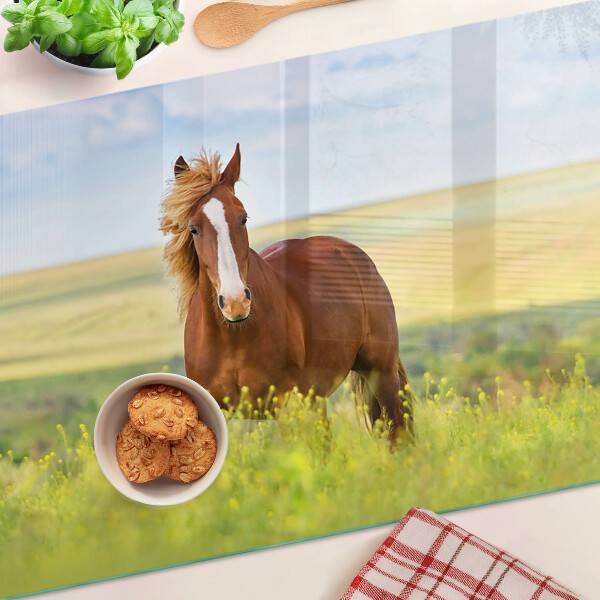 Schneidebrett Ein Pferd auf der Wiese