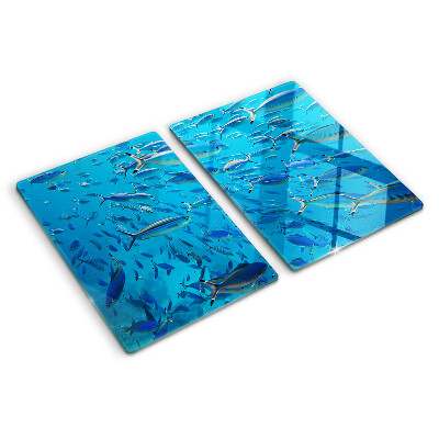 Schneidebrett mit Motiv eines Fischschwarms in klarem Wasser