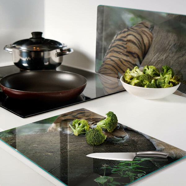 Schneidebrett Glas mit Motiv eines Tigers auf einem Baumstamm