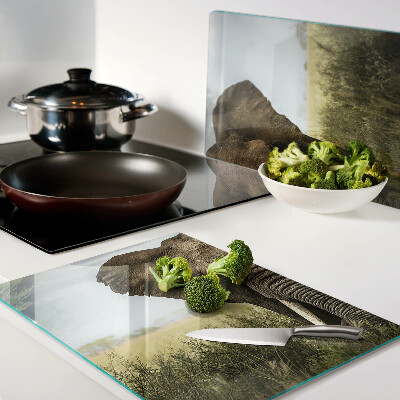 Schneidebrett mit Motiv eines Elefanten vor der Kulisse der afrikanischen Savanne