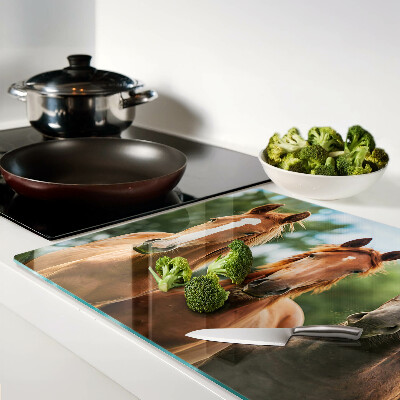 Glas schneidebrett Pferde in der Natur