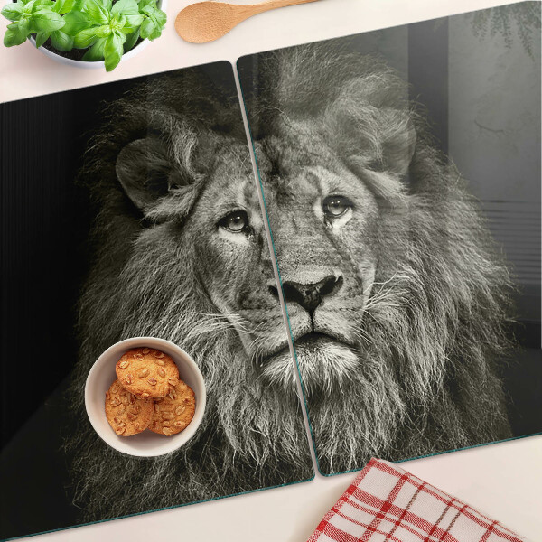 Schneidebrett mit Löwenmotiv in Schwarzweiß