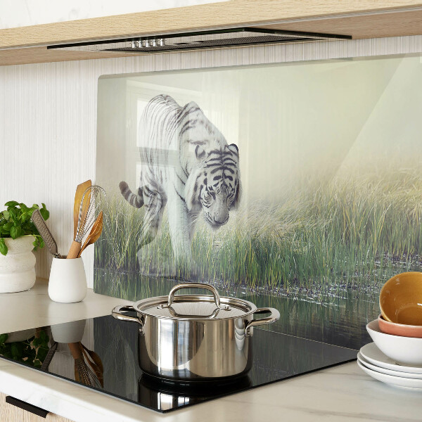 Schneidebrett Tiger im Gras