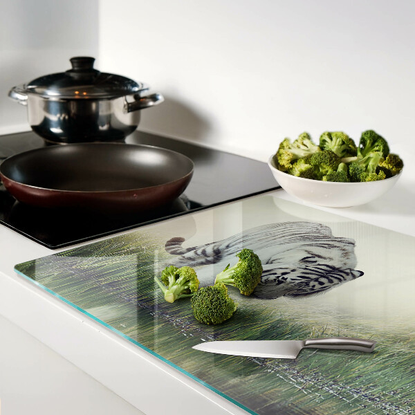 Schneidebrett Tiger im Gras