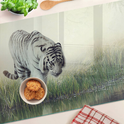 Schneidebrett Tiger im Gras