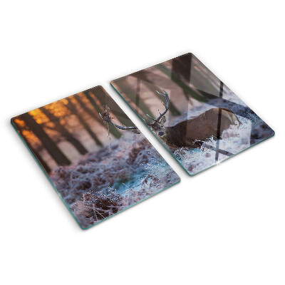 Glas-Schneidebrett mit Hirschen im Winterwaldmotiv