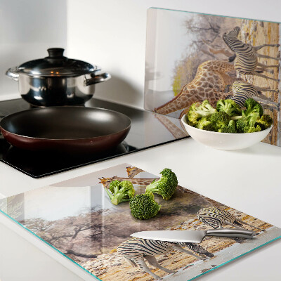 Glas schneidebrett Zebras und Giraffen in ihrem natürlichen Lebensraum