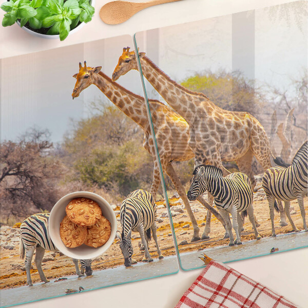 Glas schneidebrett Zebras und Giraffen in ihrem natürlichen Lebensraum