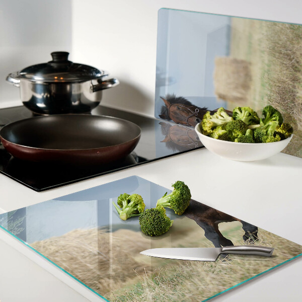 Schneidebrett Ein Pferd auf der Wiese