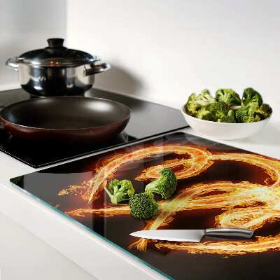 Schneidebrett mit Motiv eines brennenden Herzens