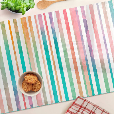 Glas-Schneidebrett mit bunten Streifen in Regenbogenfarben