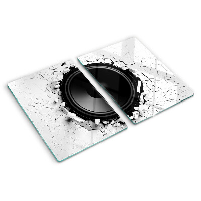 Schneidebrett Lautsprecher in einer zerbrochenen Wand