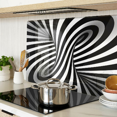 Schneidebrett mit schwarz-weißem Spiralmuster