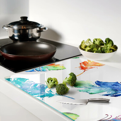 Schneidebrett mit Federn in Aquarelloptik