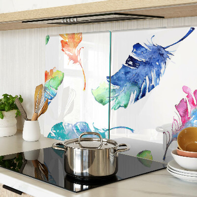 Schneidebrett mit Federn in Aquarelloptik