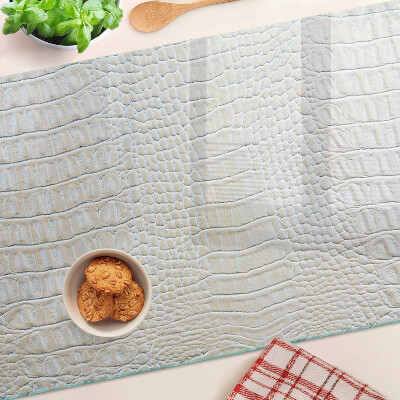 Schneidebrett mit Krokodilledermstruktur