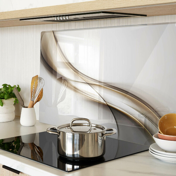 Schneidebrett mit wellenförmigem Muster in Beigetönen