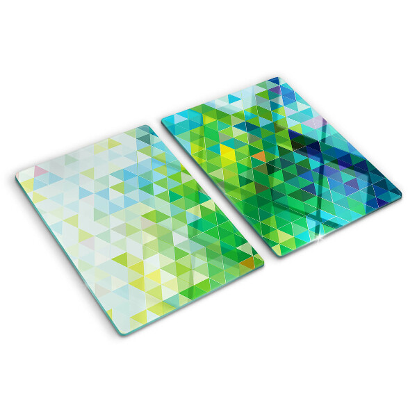 Schneidebrett mit einem Muster aus farbigen Dreiecken