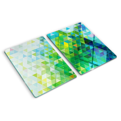 Schneidebrett mit einem Muster aus farbigen Dreiecken