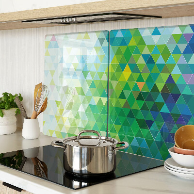 Schneidebrett mit einem Muster aus farbigen Dreiecken