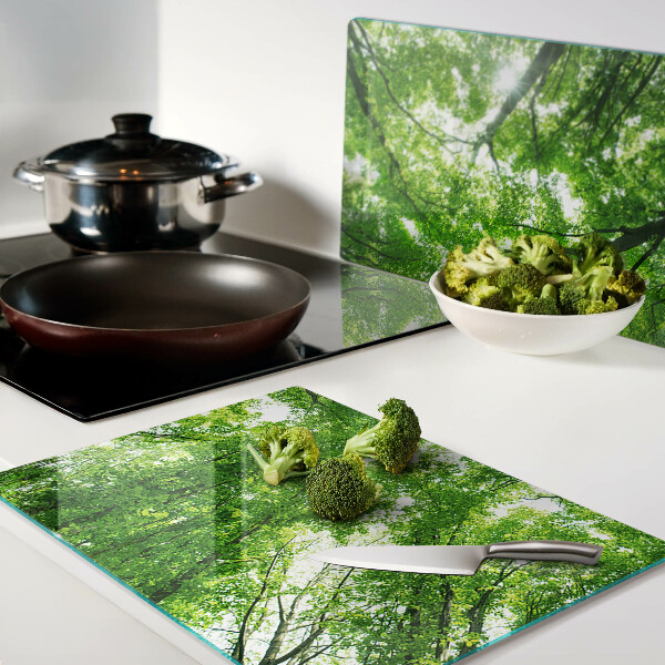 Glas-Schneidebrett mit Motiv von Wäldern und grünen Bäumen
