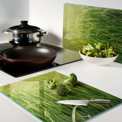 Schneidebrett Glas mit Motiv einer grünen Graswiese