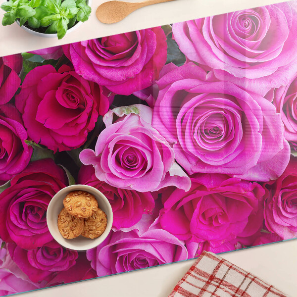 Schneidebrett mit Rosenmuster in Rosatönen