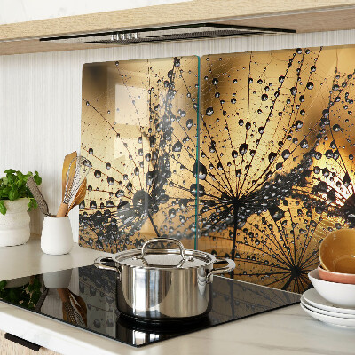 Glas schneidebrett Wassertropfen auf den Blättern