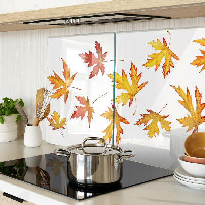 Schneidebrett Glas mit Ahornblättern in Herbstfarben