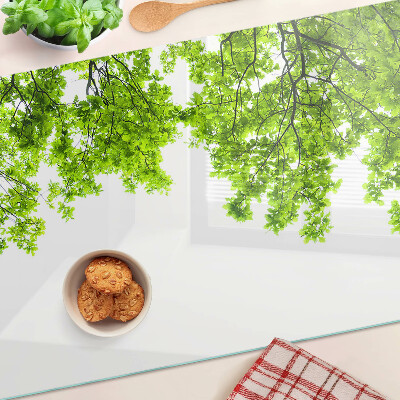 Schneidebrett Grüne Blätter vor dem Himmel