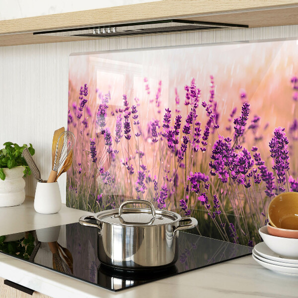 Glas-Schneidebrett mit Motiv eines Lavendelfelds im Sonnenschein