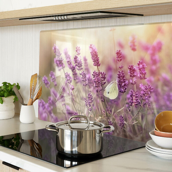 Glas schneidebrett Lavendelfeld mit einem Schmetterling