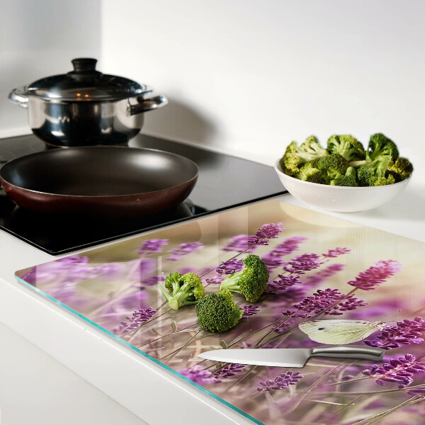 Glas schneidebrett Lavendelfeld mit einem Schmetterling