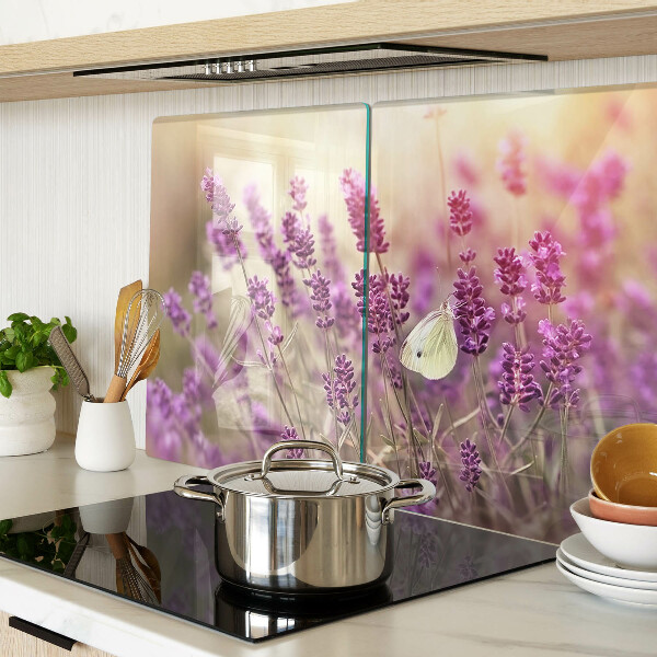 Glas schneidebrett Lavendelfeld mit einem Schmetterling