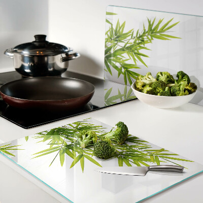 Schneidebrett aus Glas mit Motiv „Bambusblätter vor dem Fenster“