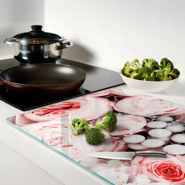 Schneidebrett mit Rosenmuster in Rosatönen