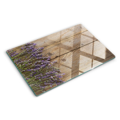 Schneidebrett Lavendel auf Holzgrund