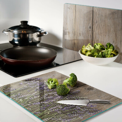 Schneidebrett mit Lavendelmotiv auf Holzgrund