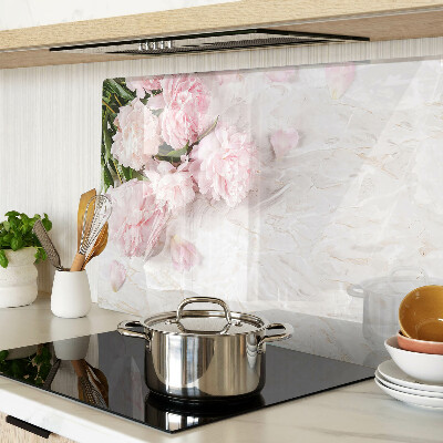 Glas schneidebrett Pfingstrosen auf Marmorgrund