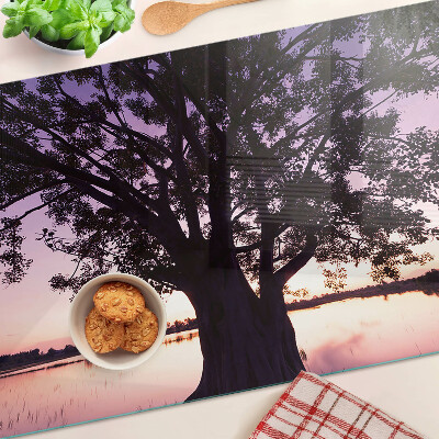 Schneidebrett Baum bei Sonnenuntergang